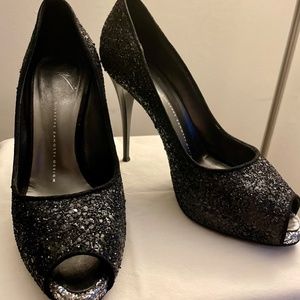 Giuseppe Zanotti Black Glitter Pumps